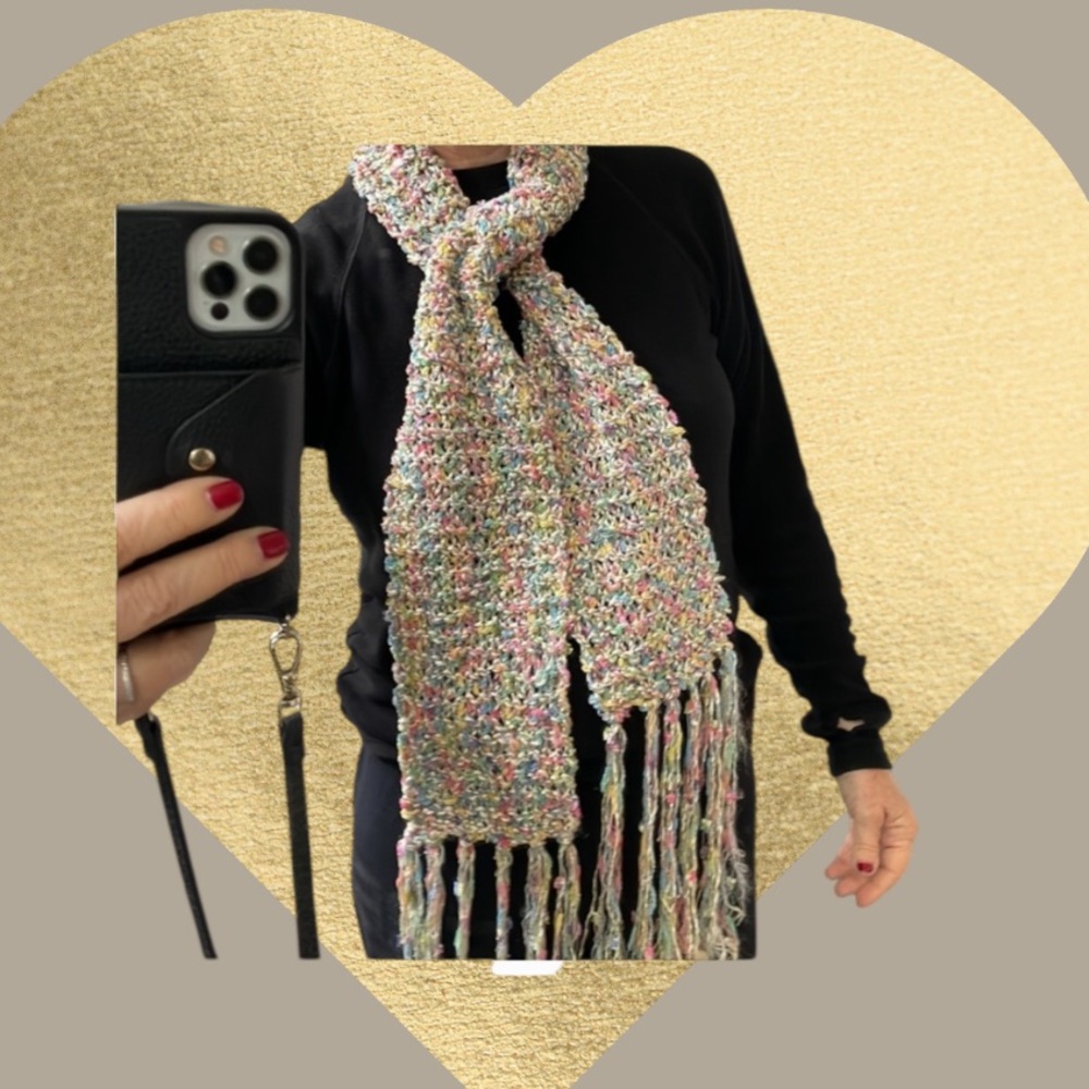 Handmade Beautiful colorful scarf - Picture 3 of 8